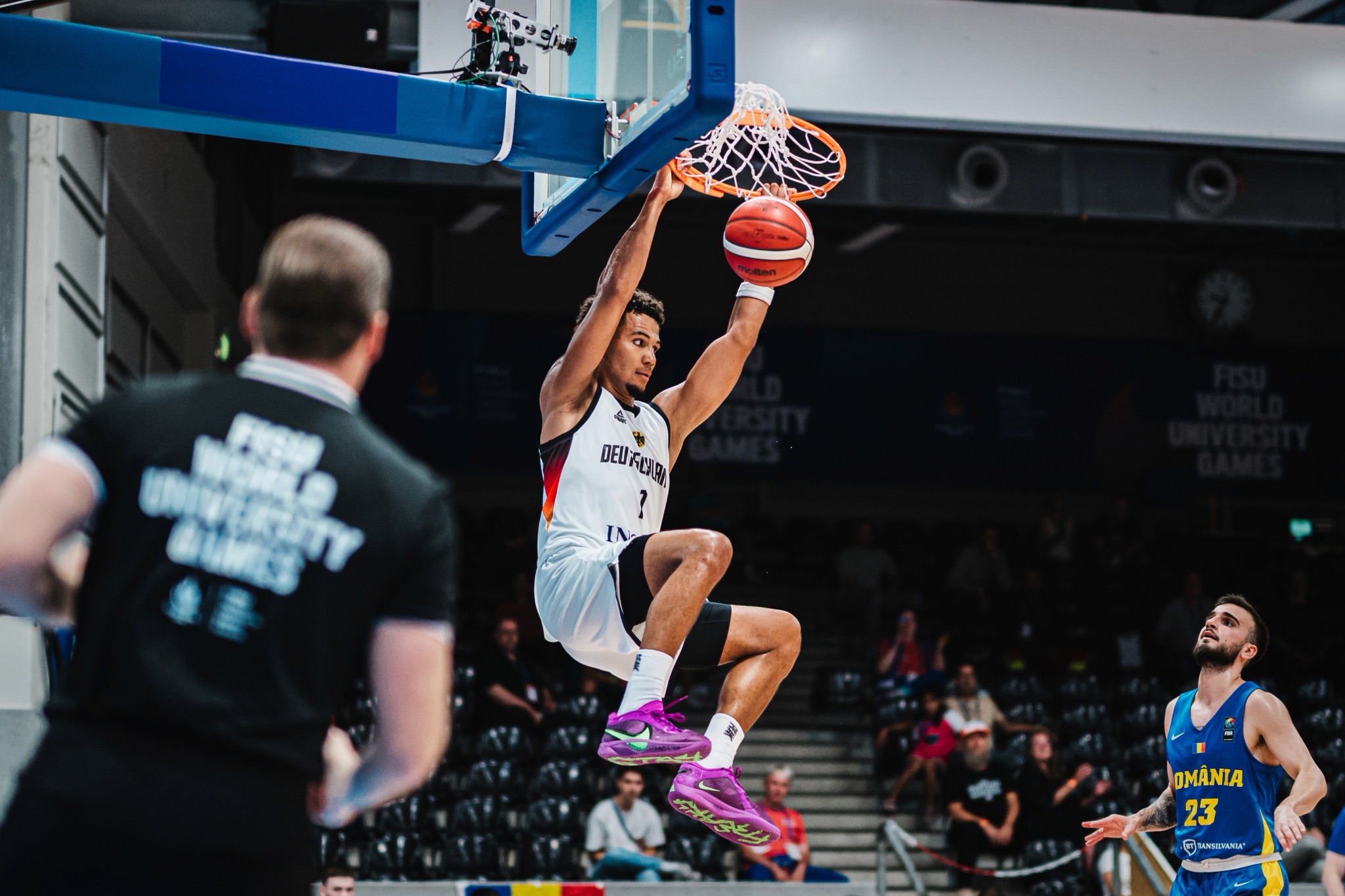 Dunk in der Ischelandhalle Hagen – Viertelfinale gegen Rumänien